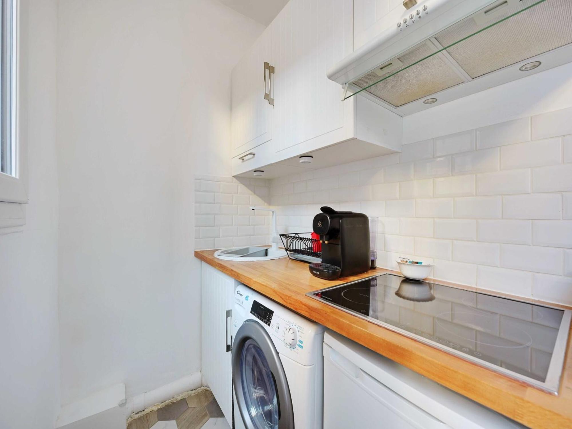 Cosy For 2p - In The Heart Of The 11th